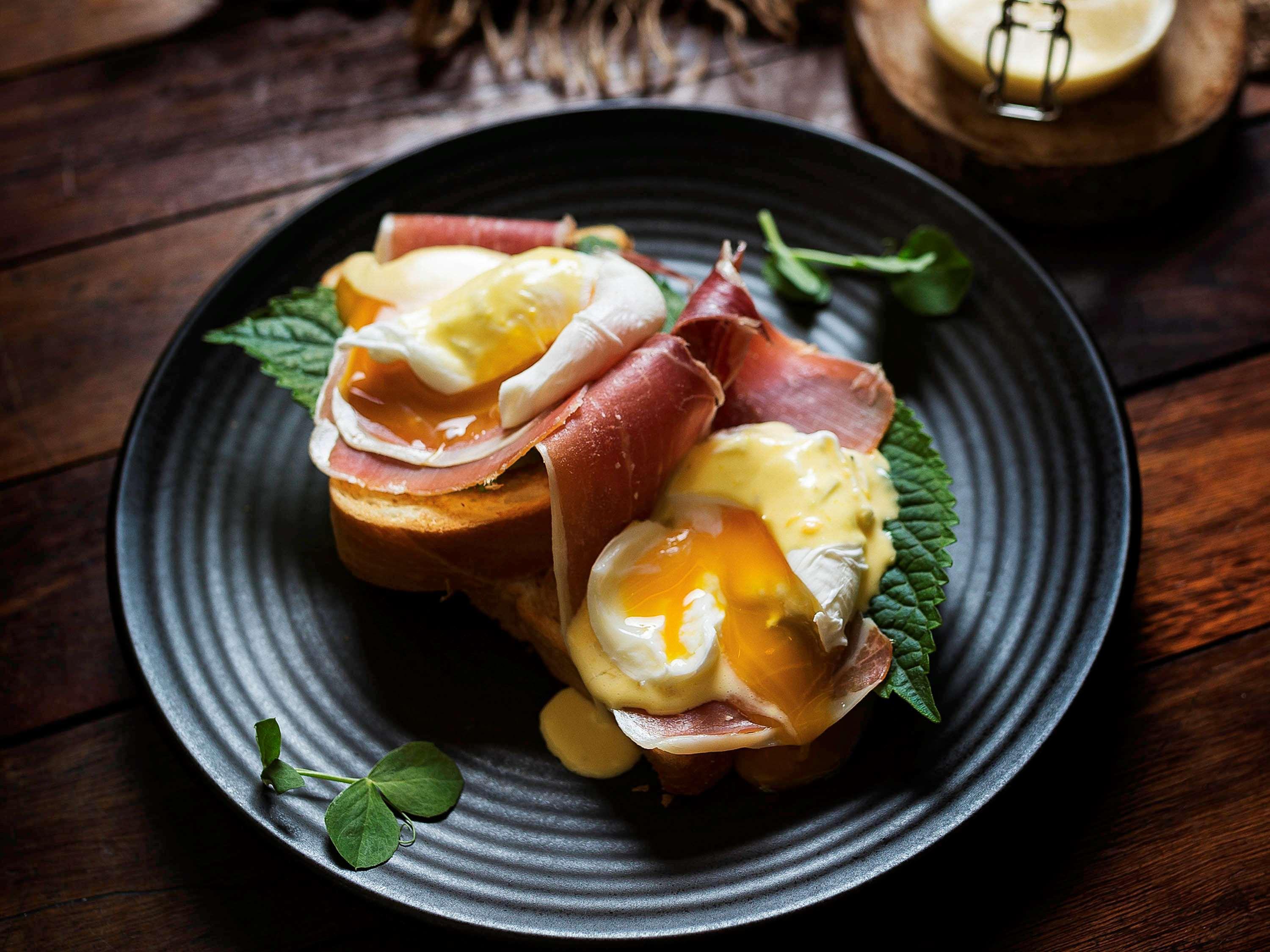 Pullman Sydney Olympic Park Hotel Exterior photo Eggs and ham on toast