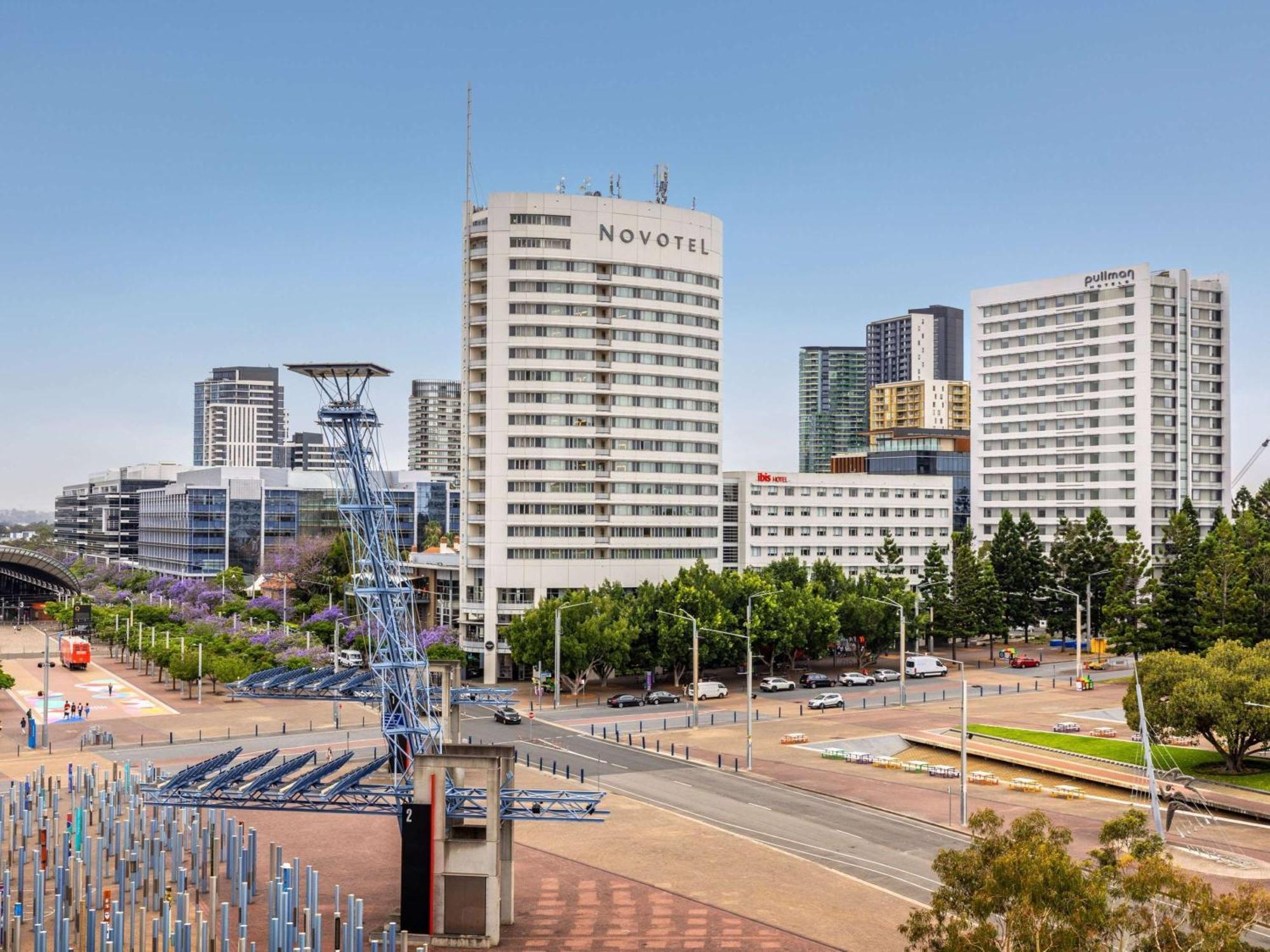 Pullman Sydney Olympic Park Hotel Exterior photo